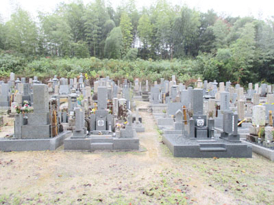 京田辺市にあるお墓、薪区共葬墓地